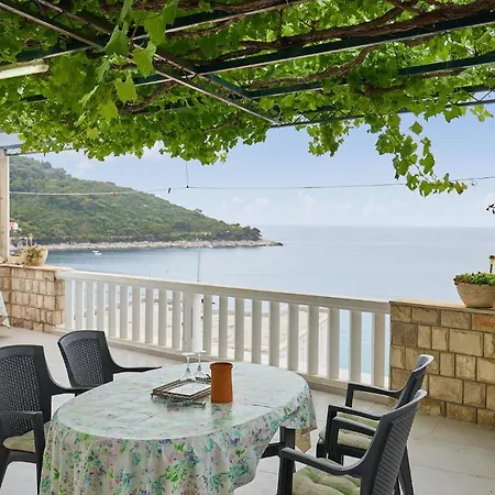 Apartamento In With House Sea View Saplunara