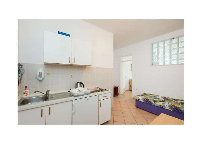 Apartment 1 Bedroom In